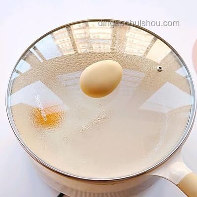 揭秘生物视觉进化：为何被老虎捕食的它们未获三色视觉？